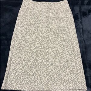 LOFT Gray and Cream Patterned Pencil Skirt